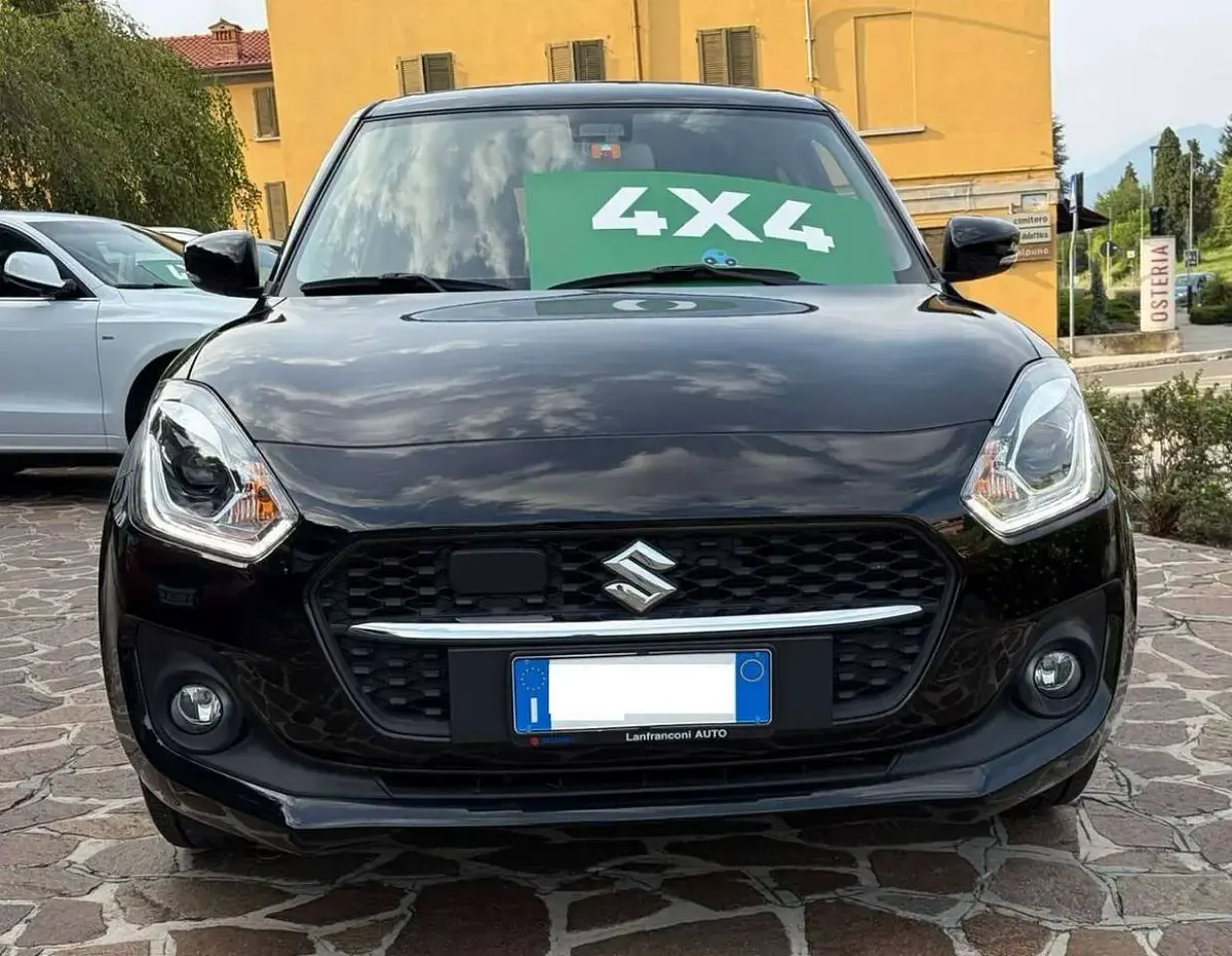 Usata Suzuki Swift 83 CV (61 kW) 2023 Nero Utilitaria