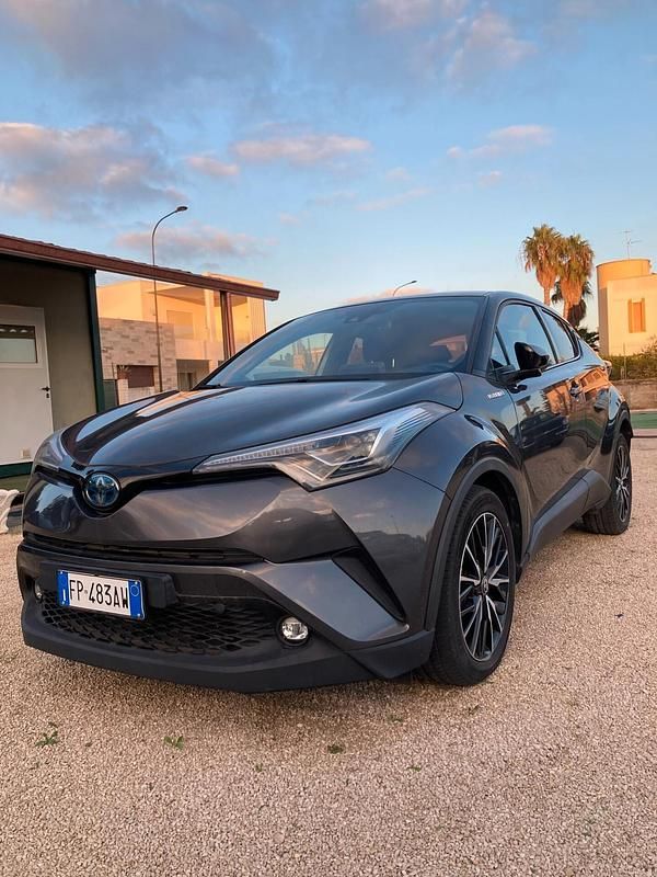 Usata Toyota C-HR Style 97 CV (71 kW) 2018 Grigio SUV