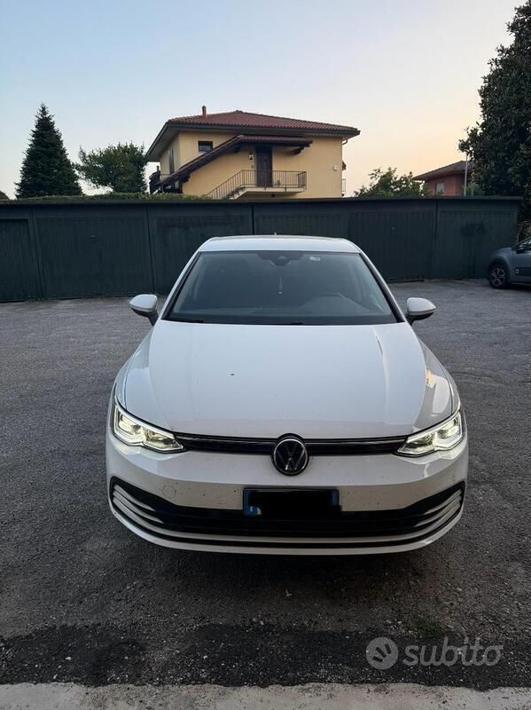 Bianco Usata 2023 VW Golf VIII Tre volumi | 20.000 € (Super prezzo) - Immagine 1/4