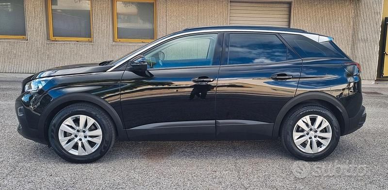 Usata Peugeot 3008 131 CV (96 kW) 2018 Nero Berlina