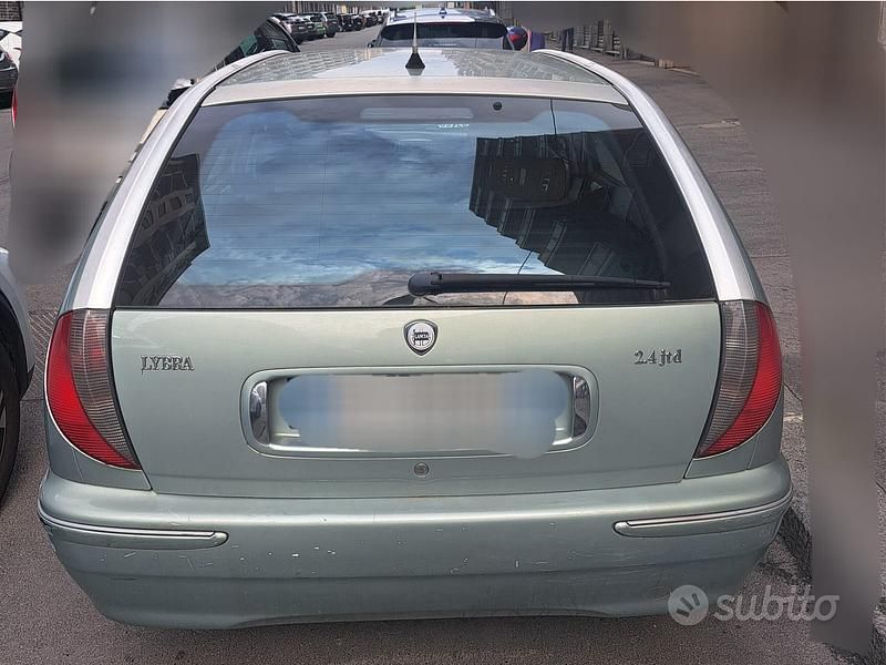 Usata Lancia Lybra 2000 Verde Station wagon