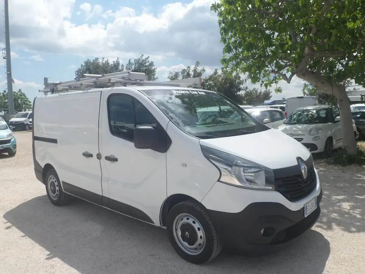 Usata Renault Trafic 120 CV (88 kW) 2017 Bianco Monovolume