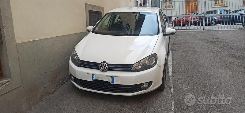 Usata VW Golf VI 122 CV (89 kW) 2009 Bianco Utilitaria