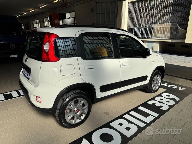 Usata Fiat Panda 4x4 S 86 CV (63 kW) 2016 Bianco Utilitaria