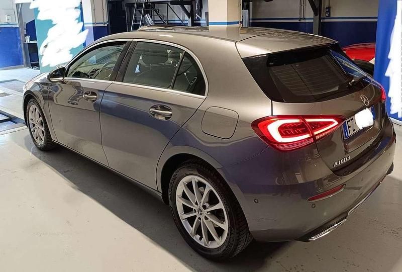 Usata Mercedes A180 Business 116 CV (85 kW) 2019 Berlina