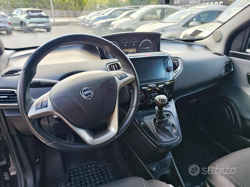 Usata Lancia Ypsilon S 69 CV (50 kW) 2022 Nero Utilitaria
