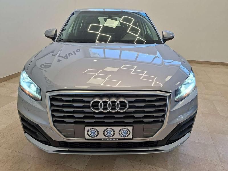 Usata Audi Q2 Business 116 CV (85 kW) 2019 Argento SUV
