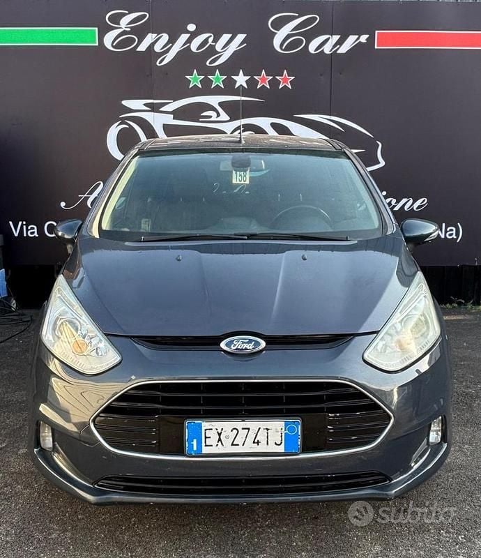 Usata Ford B-MAX Titanium 75 CV (55 kW) 2015 Grigio Monovolume