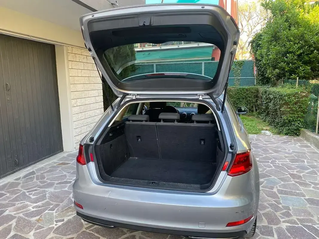 Usata Audi A3 Ambition 110 CV (80 kW) 2016 Grigio Berlina
