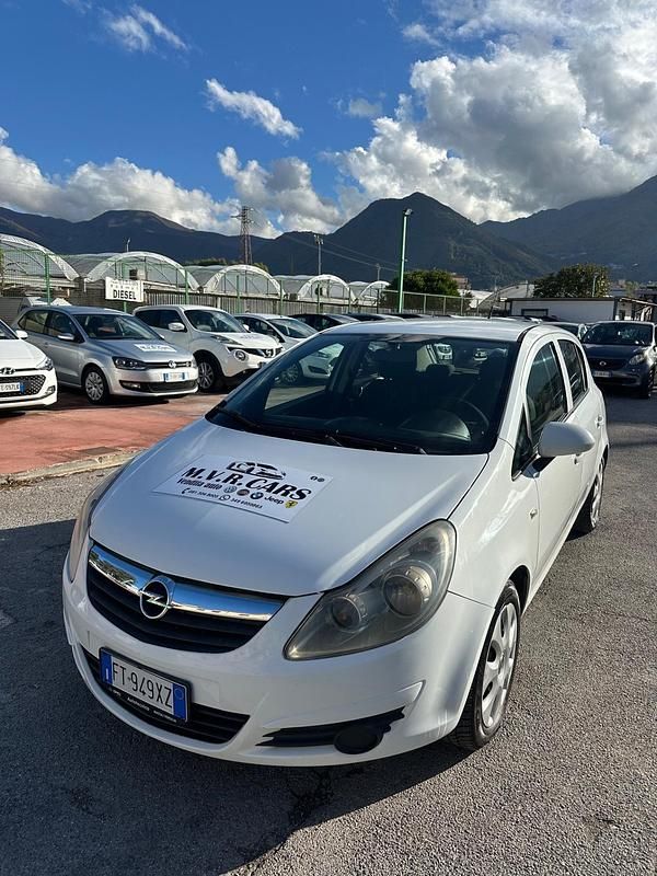 Usata Opel Corsa Edition 80 CV (58 kW) 2010 Bianco Berlina