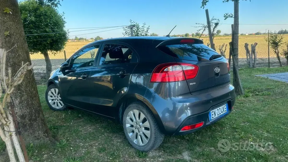Usata Kia Rio EX 90 CV (66 kW) 2012 Berlina