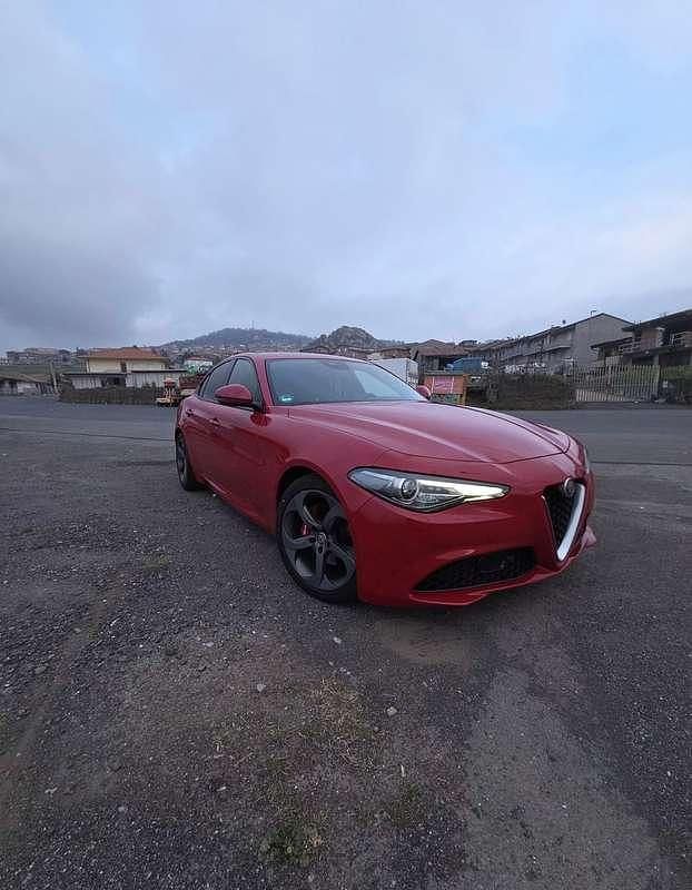 Usata Alfa Romeo Giulia Super 200 CV (147 kW) 2018 Rosso Berlina