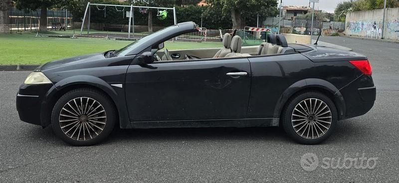 Usata Renault Mégane Cabriolet Privilege 131 CV (96 kW) 2007 Nero Cabrio