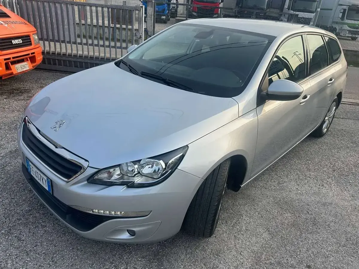 Usata Peugeot 308 SW Business-Line 120 CV (88 kW) 2016 Argento Station wagon