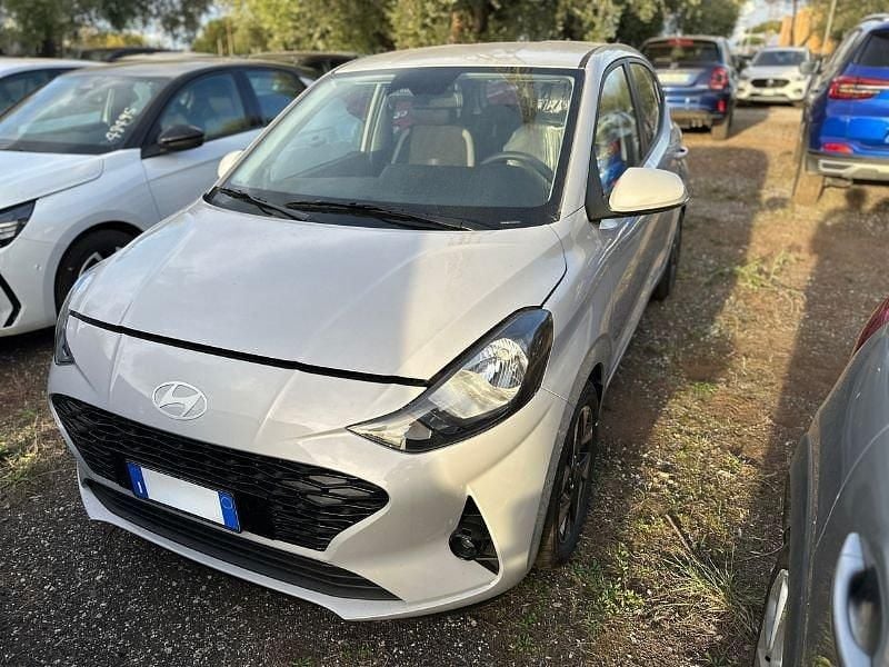 Usata Hyundai i10 63 CV (46 kW) 2024 Grigio Utilitaria