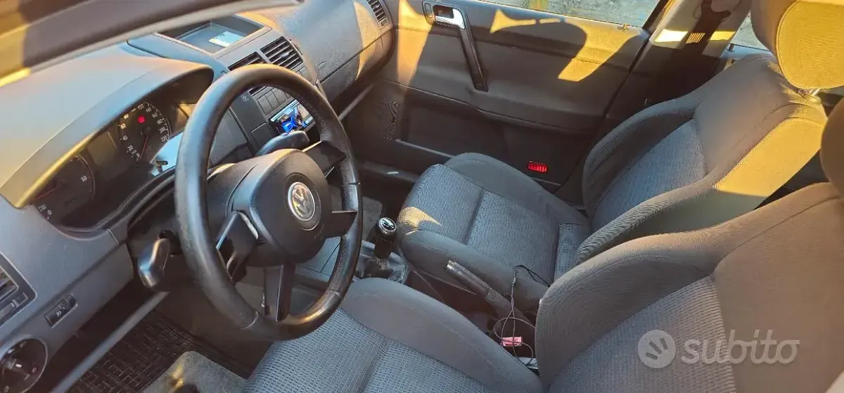 Usata VW Polo 75 CV (55 kW) 2005 Nero Utilitaria