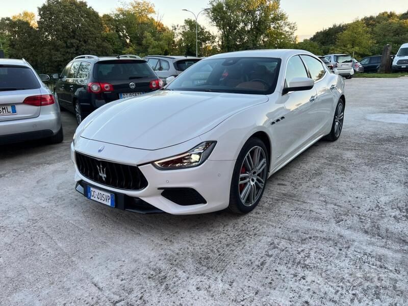 Bianco Usata 2020 Maserati Ghibli Coupé | 49.900 € (Molto cara) - Immagine 1/4