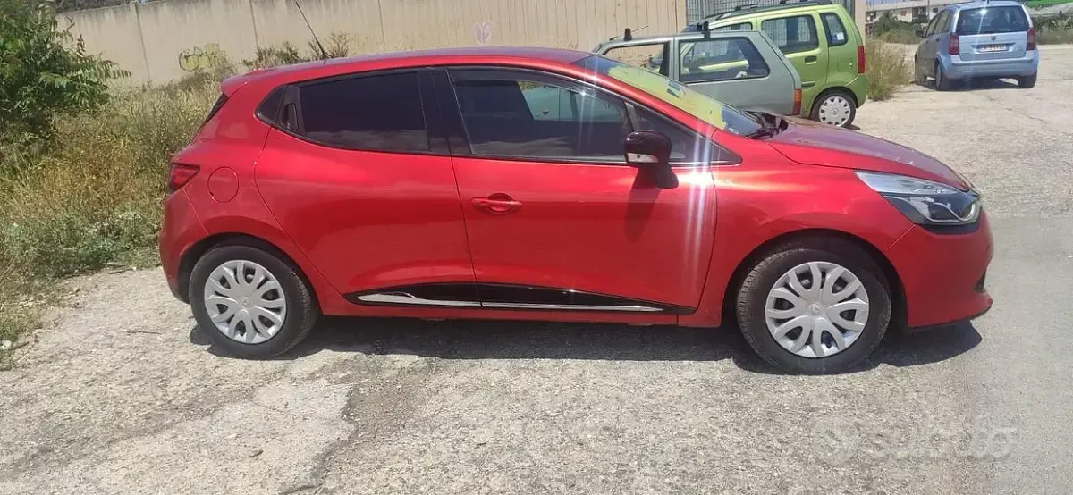 Usata Renault Clio IV 75 CV (55 kW) 2015 Rosso Berlina