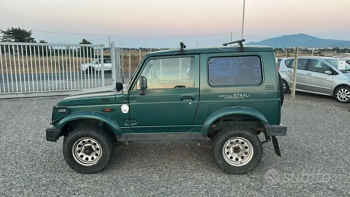 Usata Suzuki Samurai 69 CV (50 kW) 1998 Verde SUV