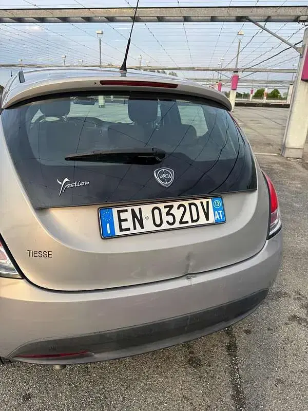 Usata Lancia Ypsilon Silver 95 CV (69 kW) 2012 Utilitaria