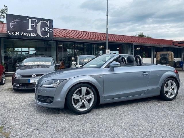 Argento Usata 2008 Audi TT Roadster S-line plus Cabrio | 14.500 € (Buon prezzo) - Immagine 1/4