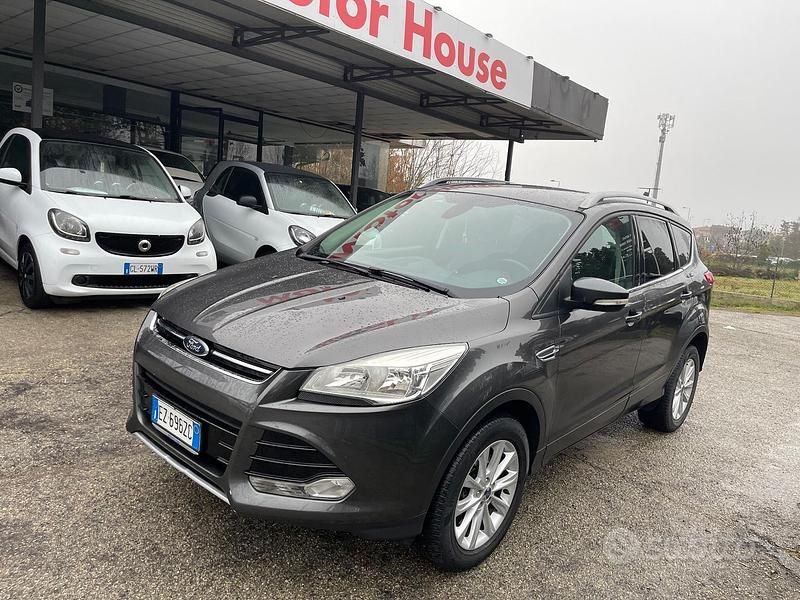 Grigio Usata 2015 Ford Kuga Titanium SUV | 10.000 € (Buon prezzo) - Immagine 1/4