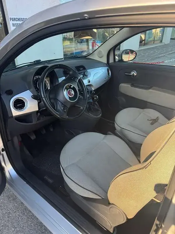 Usata Fiat 500 75 CV (55 kW) 2011 Argento Utilitaria