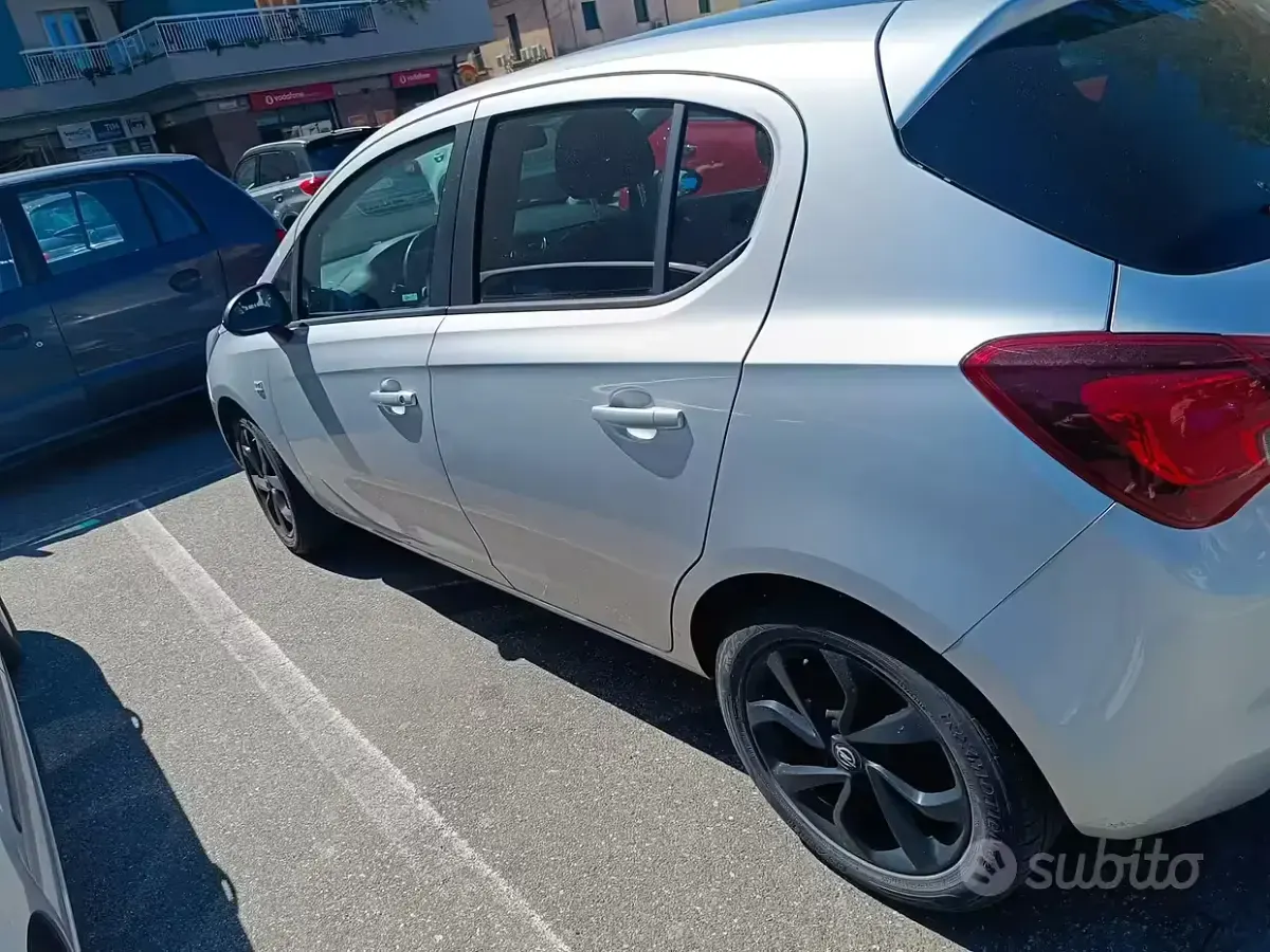 Usata Opel Corsa 90 CV (66 kW) 2018 Grigio Utilitaria