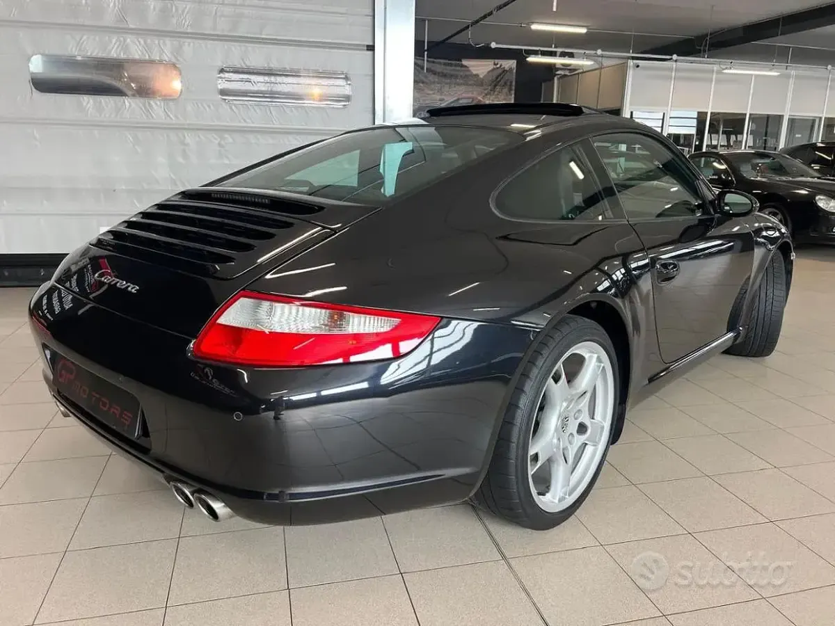 Usata Porsche 911 Carrera 325 CV (239 kW) 2005 Nero Coupé