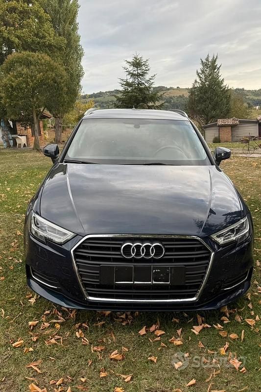 Usata 2017 Audi A3 Premium Tre volumi | 12.500 € (Buon prezzo) - Immagine 1/4