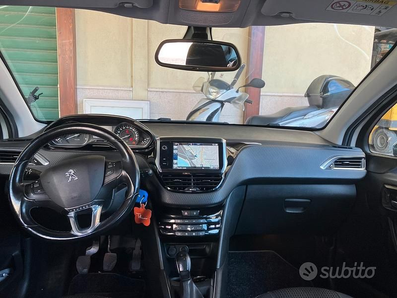 Usata Peugeot 208 Allure 100 CV (73 kW) 2016 Bianco Utilitaria