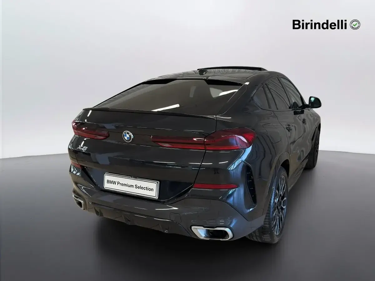 Usata BMW X6 M Sport 2023 Black sapphire metallizzato SUV