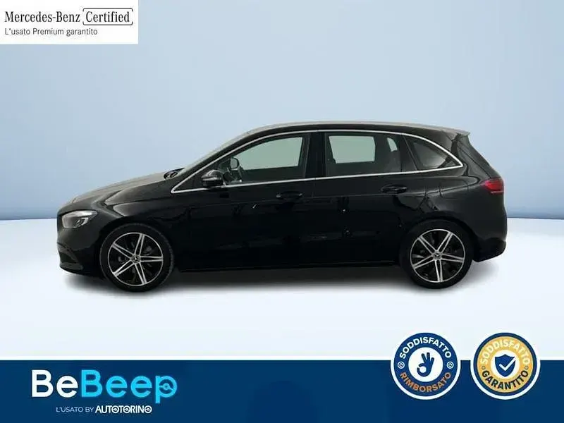 Usata Mercedes B180 Advanced 116 CV (85 kW) 2023 Nero metallizzato Utilitaria