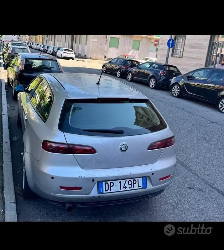 Usata Alfa Romeo 159 150 CV (110 kW) 2009 Grigio Berlina