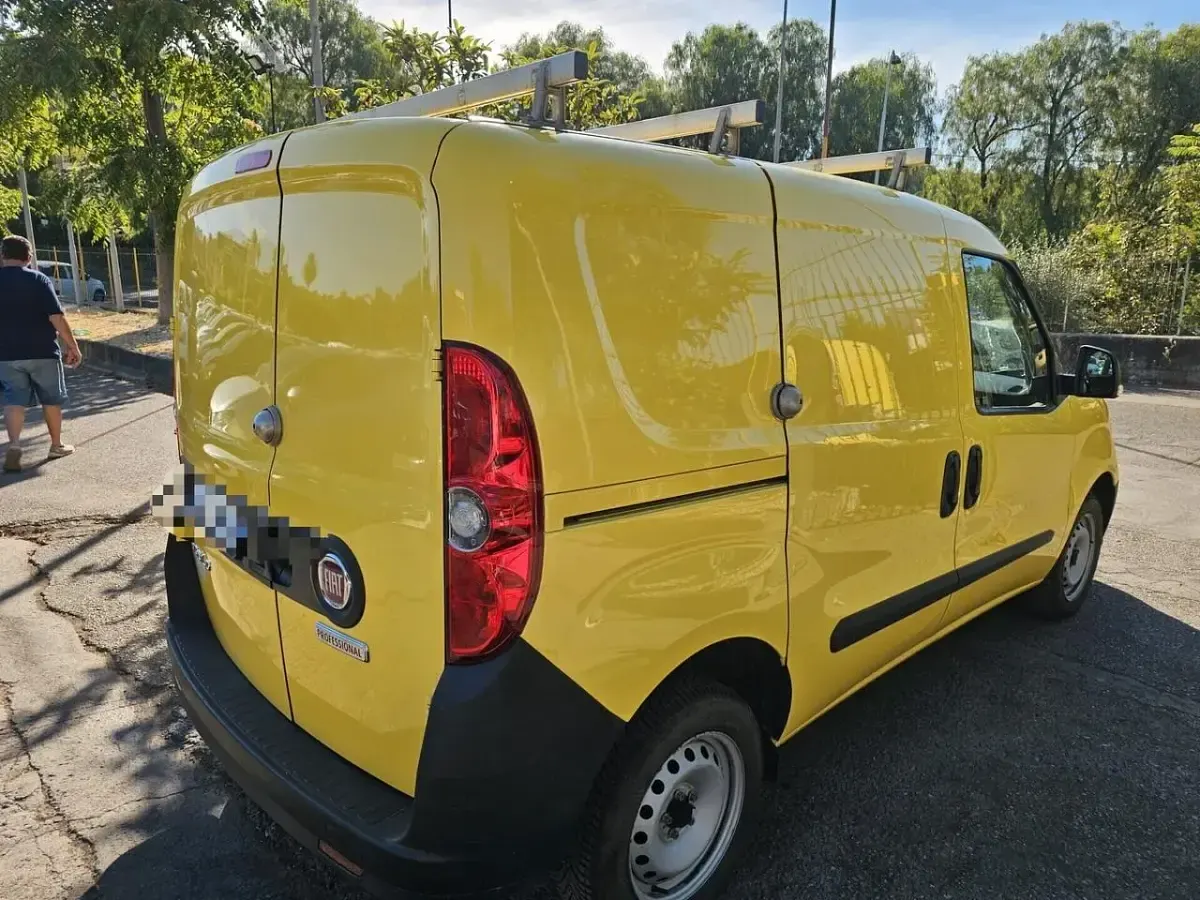 Usata Fiat Doblò Business 95 CV (69 kW) 2019 Giallo Monovolume