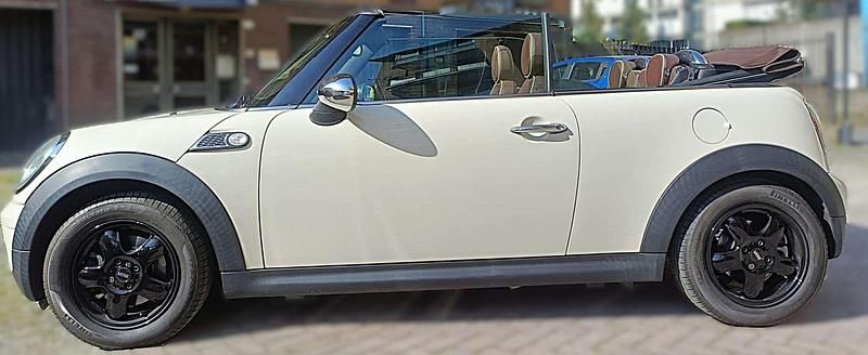 Usata Mini Cooper Cabriolet 122 CV (89 kW) 2010 Bianco Cabrio