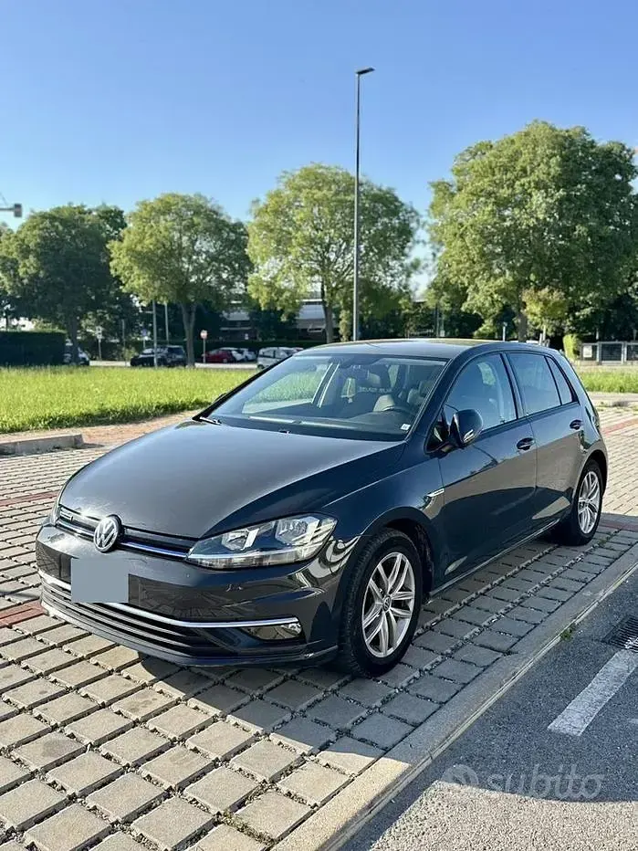 Usata VW Golf VII Executive 130 CV (95 kW) 2019 Grigio Berlina