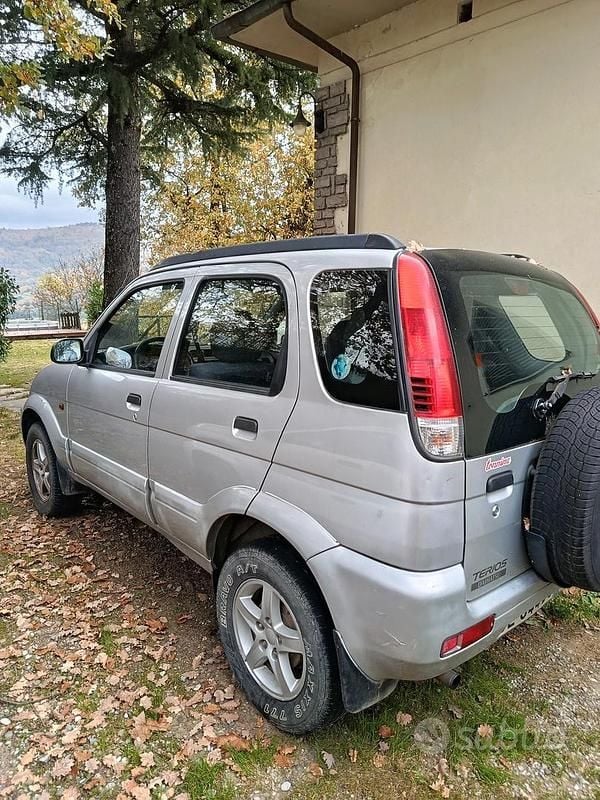 Usata Daihatsu Terios 83 CV (61 kW) 2003 SUV