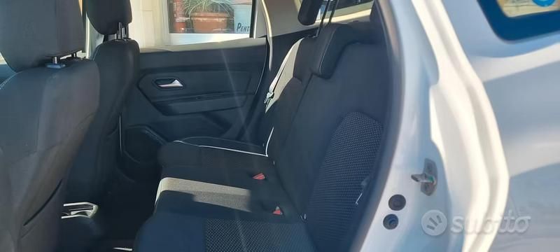 Usata Dacia Duster Essentiel 116 CV (85 kW) 2020 Bianco SUV