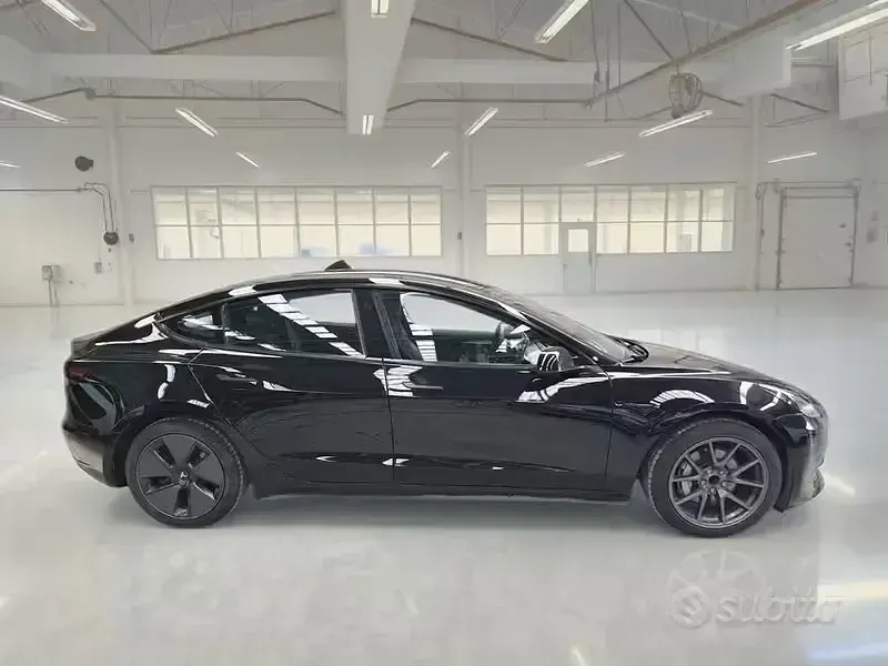 Usata Tesla Model 3 Standard Range 88 kW (120 CV) 2021 Nero Berlina