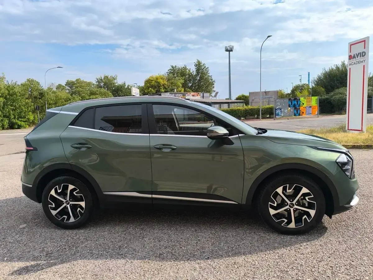 Usata Kia Sportage Style 179 CV (131 kW) 2022 Verde SUV