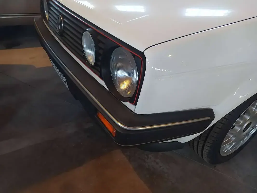 Usata VW Golf II 73 CV (53 kW) 1988 Bianco Utilitaria