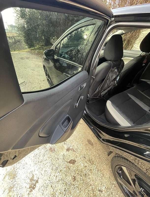 Usata Nissan Micra N-Connecta 90 CV (66 kW) 2017 Nero Utilitaria