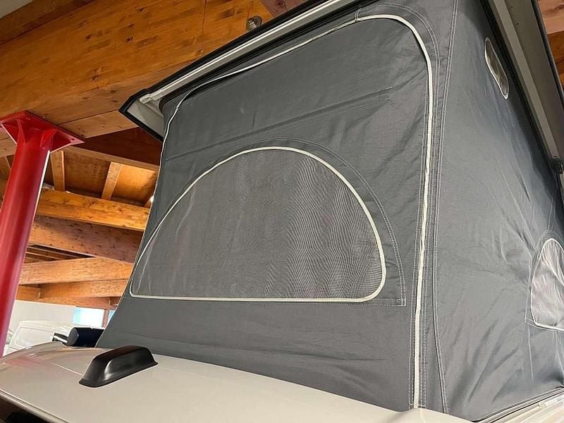 Usata VW California Beach 150 CV (110 kW) 2022 Grigio Furgone