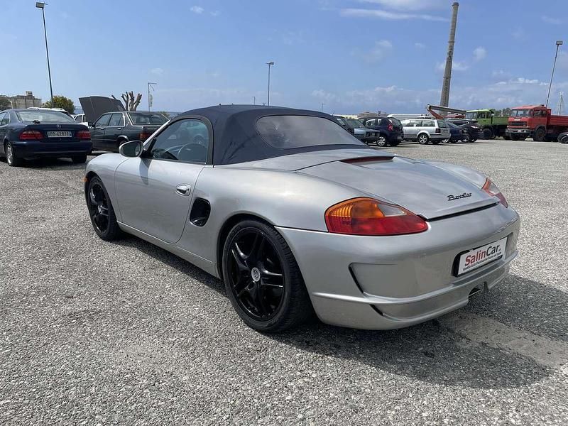 Usata Porsche 986 Boxster 220 CV (161 kW) 2001 Grigio Cabrio