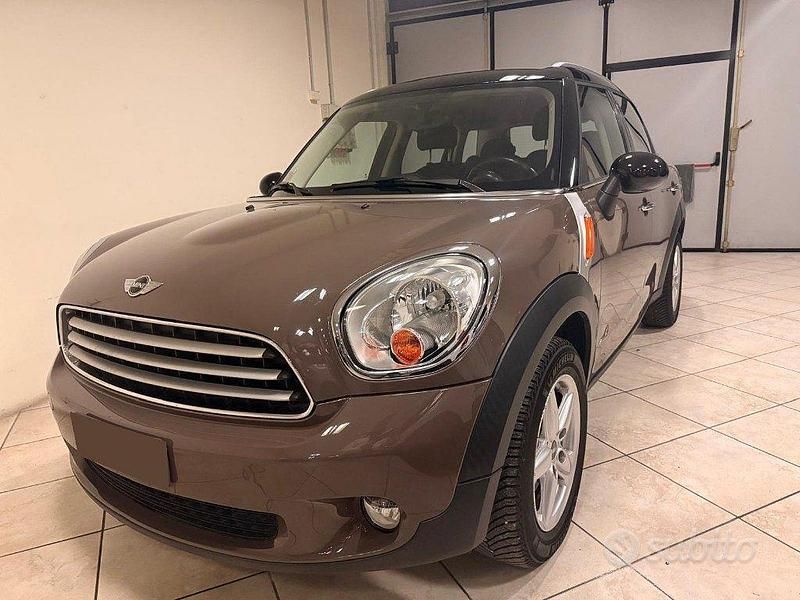 Usata Mini Cooper D Countryman 112 CV (82 kW) 2013 Marrone SUV