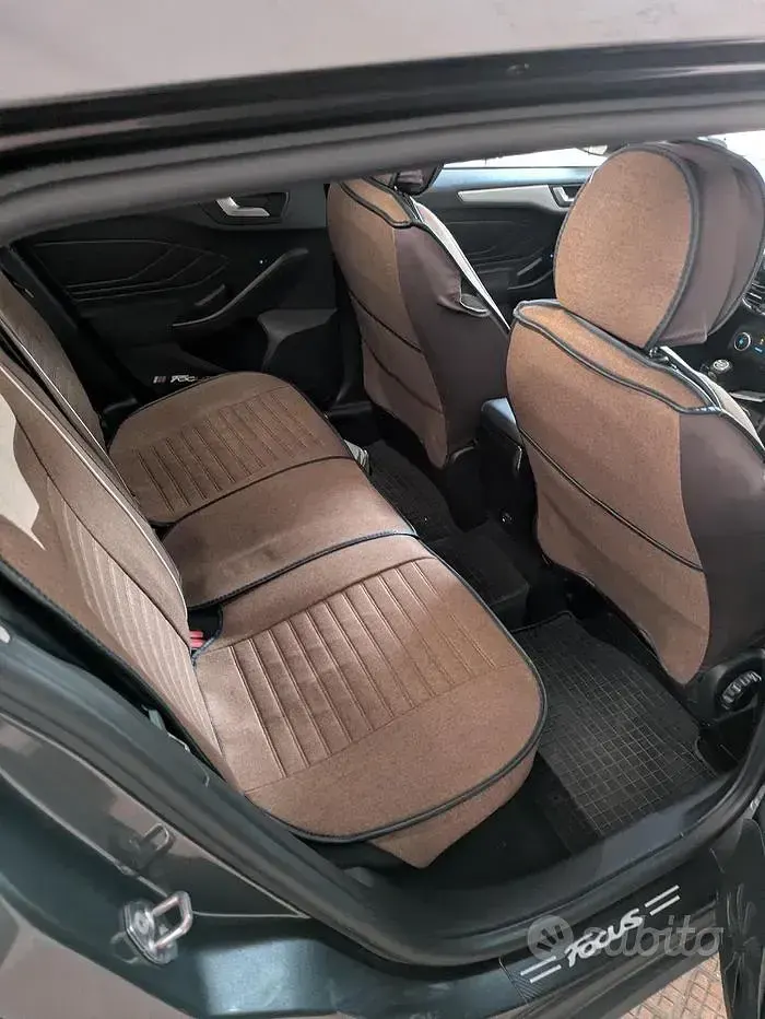 Usata Ford Focus 120 CV (88 kW) 2018 Marrone Station wagon
