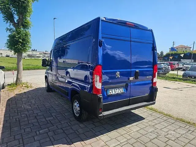Usata Peugeot Boxer S 120 CV (88 kW) 2024 Blu Furgone