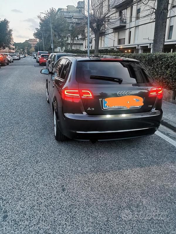 Usata Audi A3 S-Line 102 CV (75 kW) 2011 Blu Berlina