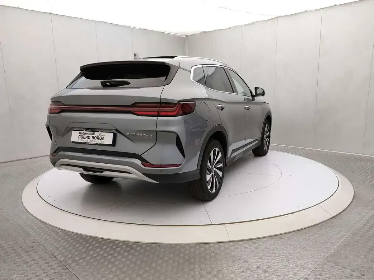 Nuova BYD Seal U Boost 218 CV (160 kW) 2025 Grigio SUV